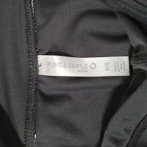 ✨3/$25✨Pure & Simple Cropped Leggings - S - Picture 7 of 7